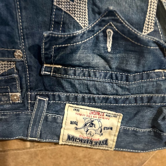 MENS TRUE RELIGION JEANS EXCELLENT CONDITIONS 34x 32 - Picture 4 of 11